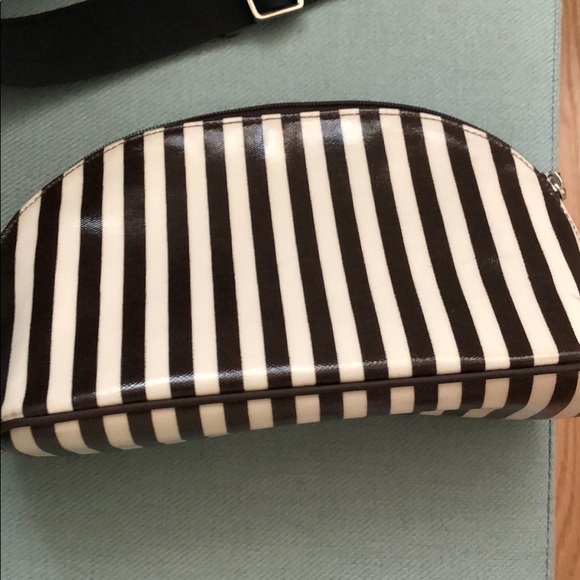 henri bendel Handbags - Henri Bendel Signature Travel Case